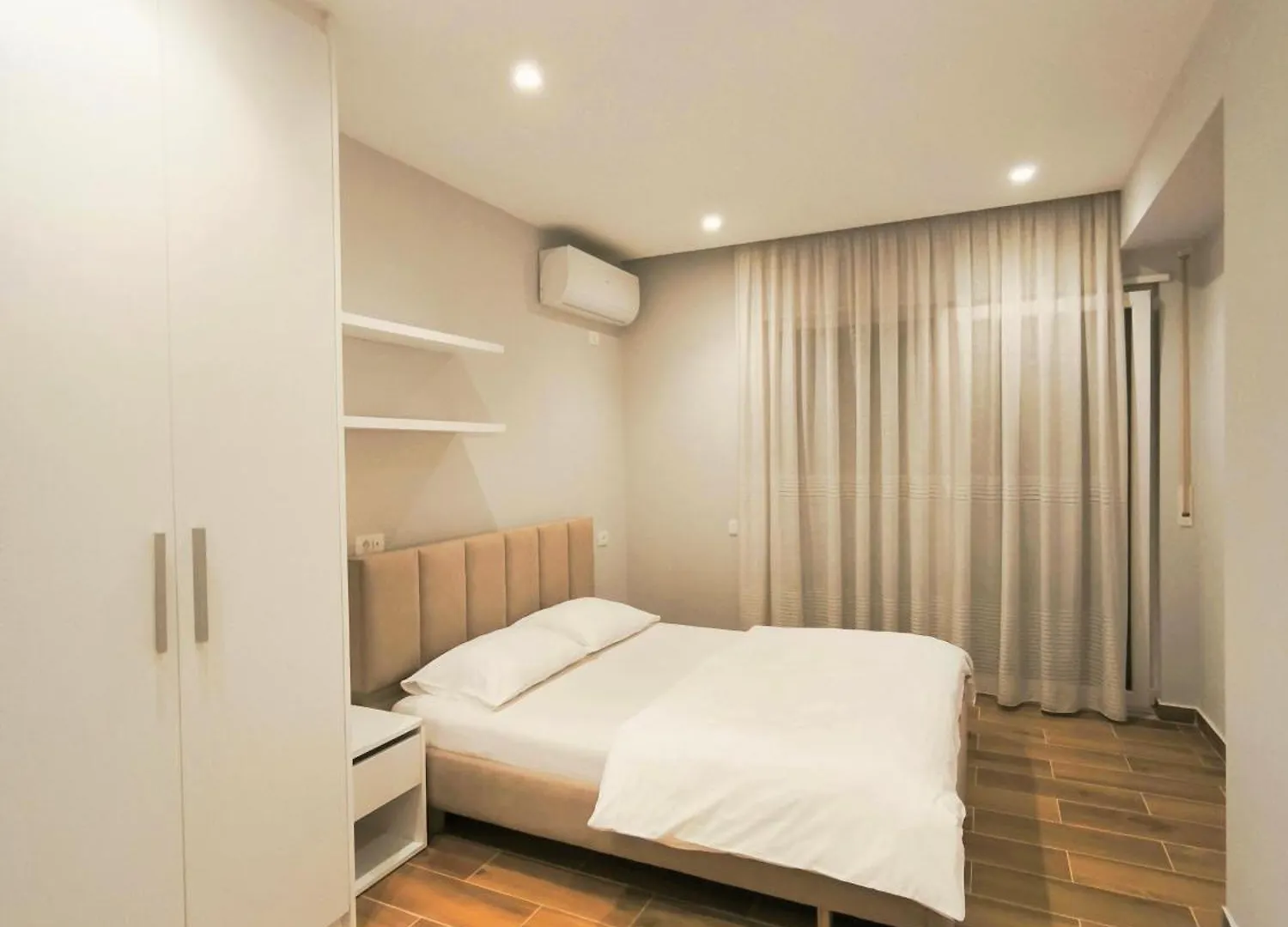Tirana City Center 3 0*,  Αλβανία